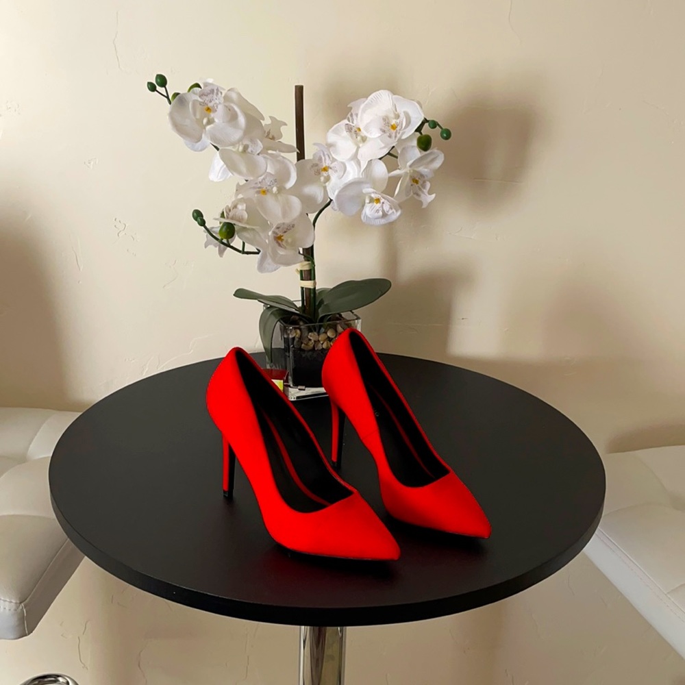 4inch red heels.
